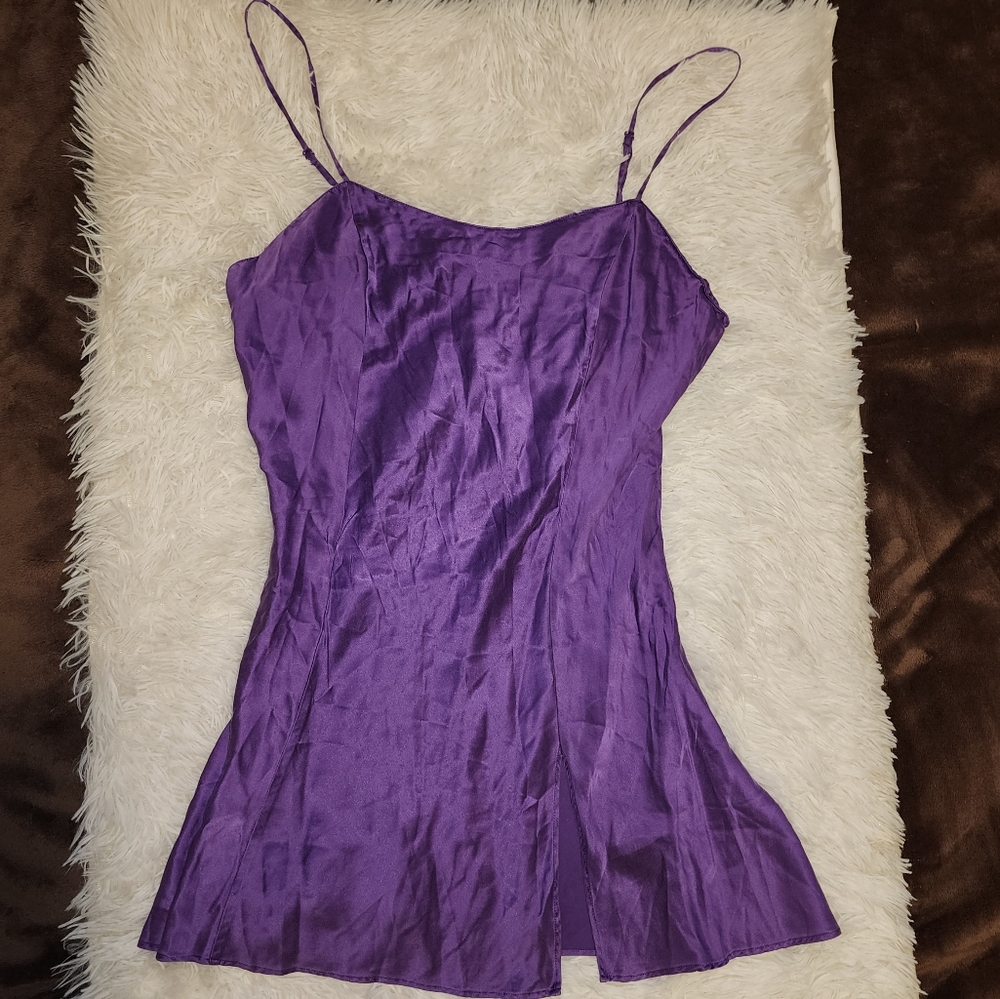VINTAGE (1999) LARGE VICTORIAS SECRET PURPLE 100% SILK LINGERIE SLIP